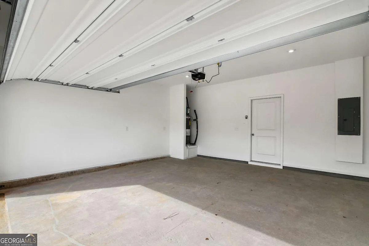 3 bed, 2.0 bath, 1535 sqft, $2,225 — Photo 3