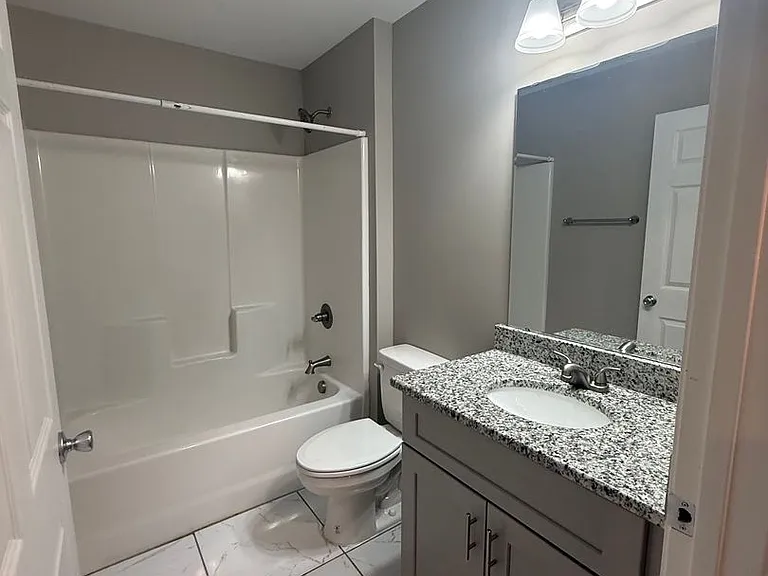 317/319 E. Gilbreath Street — Photo 23