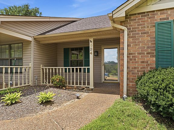 2nd image of 534 Upsall Dr