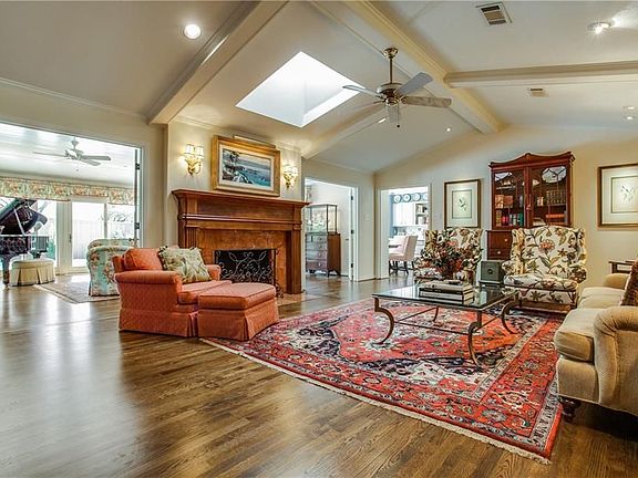 5th image of 6922 Briar Cove Dr