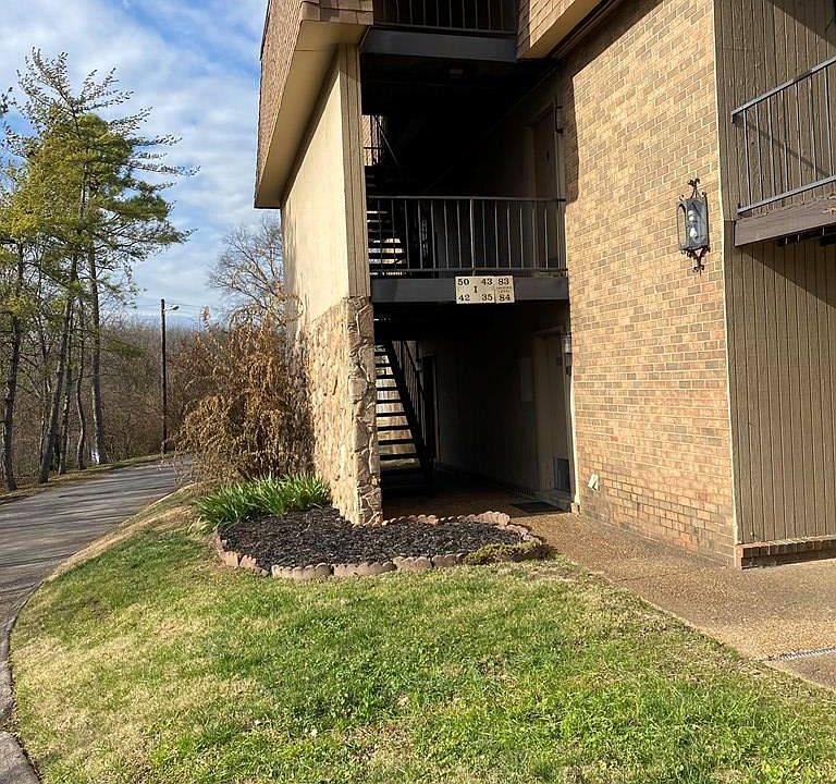 1st image of 420 Walton Ln APT I42