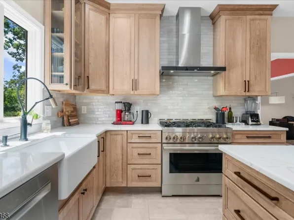 15 Austin Hill Rd, Clinton Twp., NJ 08809