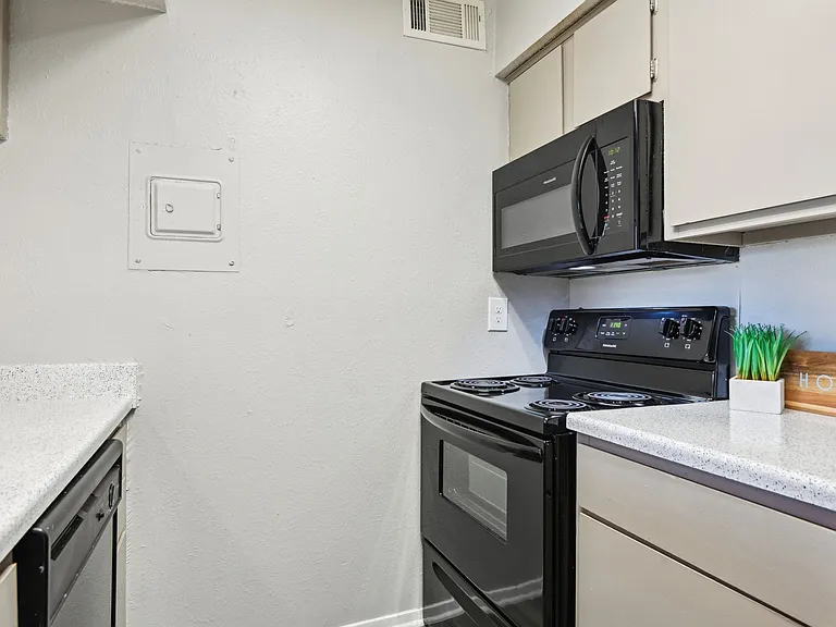 Abbey Glenn Apartments — Photo 88