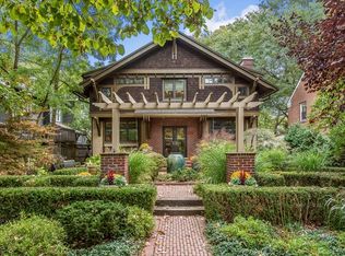 2721 Woodbine Ave, Evanston, IL 60201