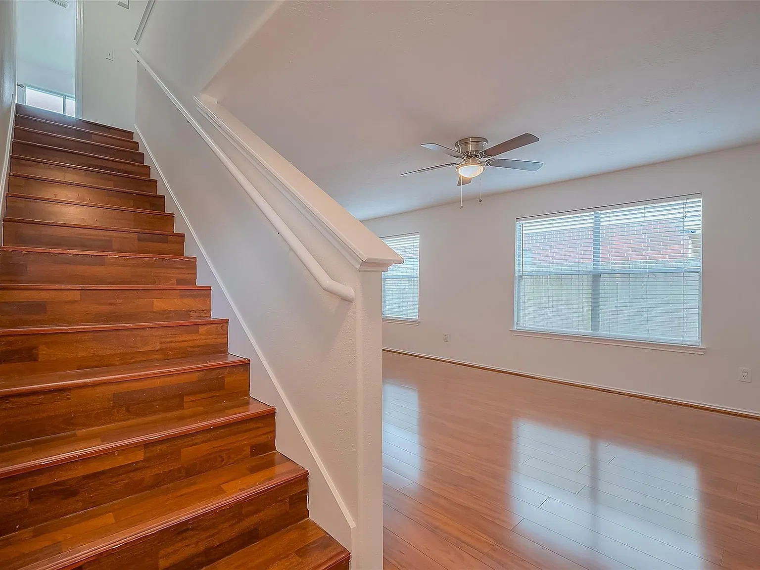 4 bed, 2.5 bath, 1847 sqft, $1,900 — Photo 4