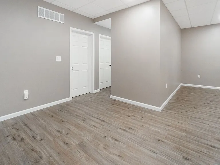 2269 Pennsylvania Ave — Photo 57