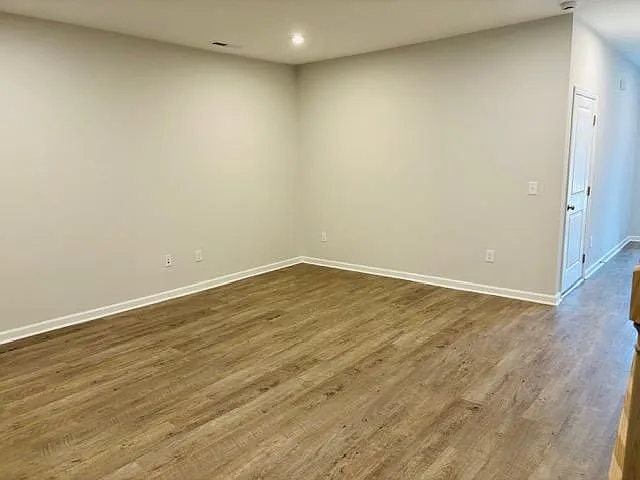 1229 Bessie Ct — Photo 13