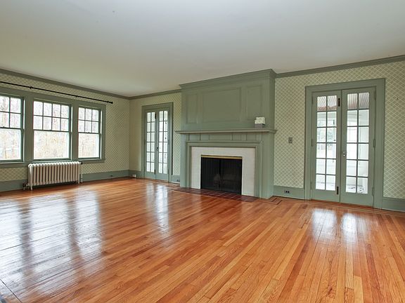 3rd image of 429 Bellwood Ave