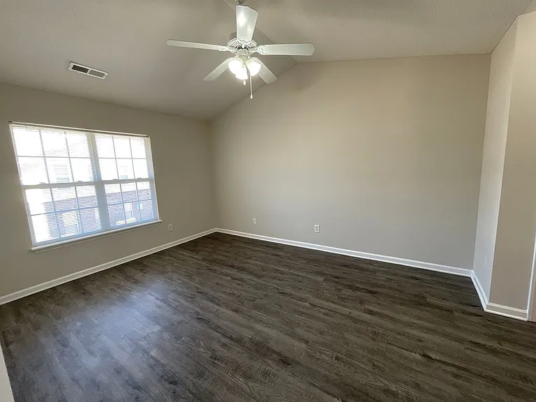 Meridian Park Apartments — Photo 171