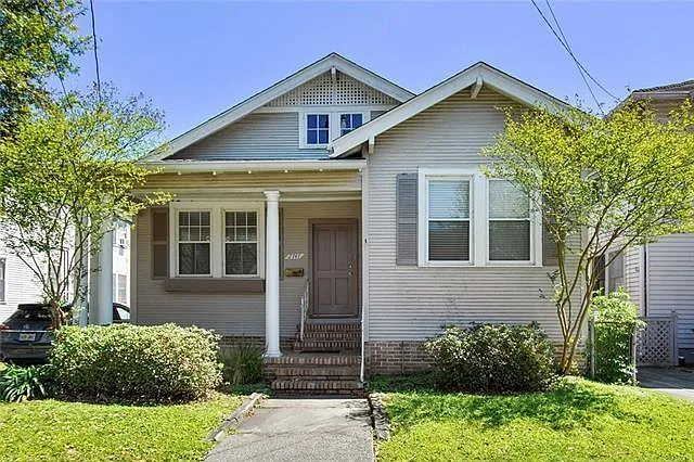 4 bed, 2.0 bath, 1821 sqft, $3,800 — Photo 1