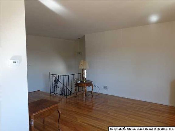 4th image of 500 Huguenot Ave