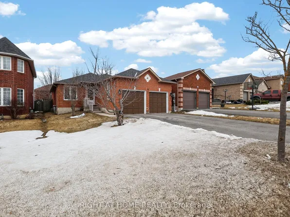 16 Glenhill Dr, Barrie, ON L4N 5X4