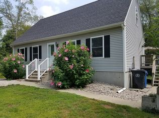 953 Long Cove Rd, Gales Ferry, CT 06335