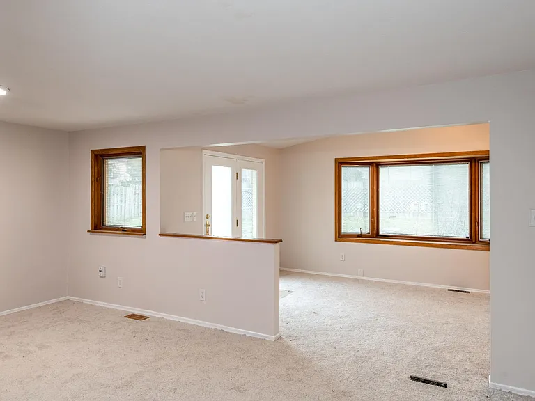 6757 Summerdale Dr — Photo 14