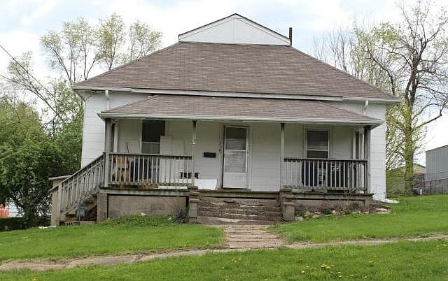 1st image of 716 W Mason St