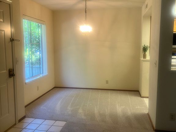 4th image of 7436 Oxford Cir