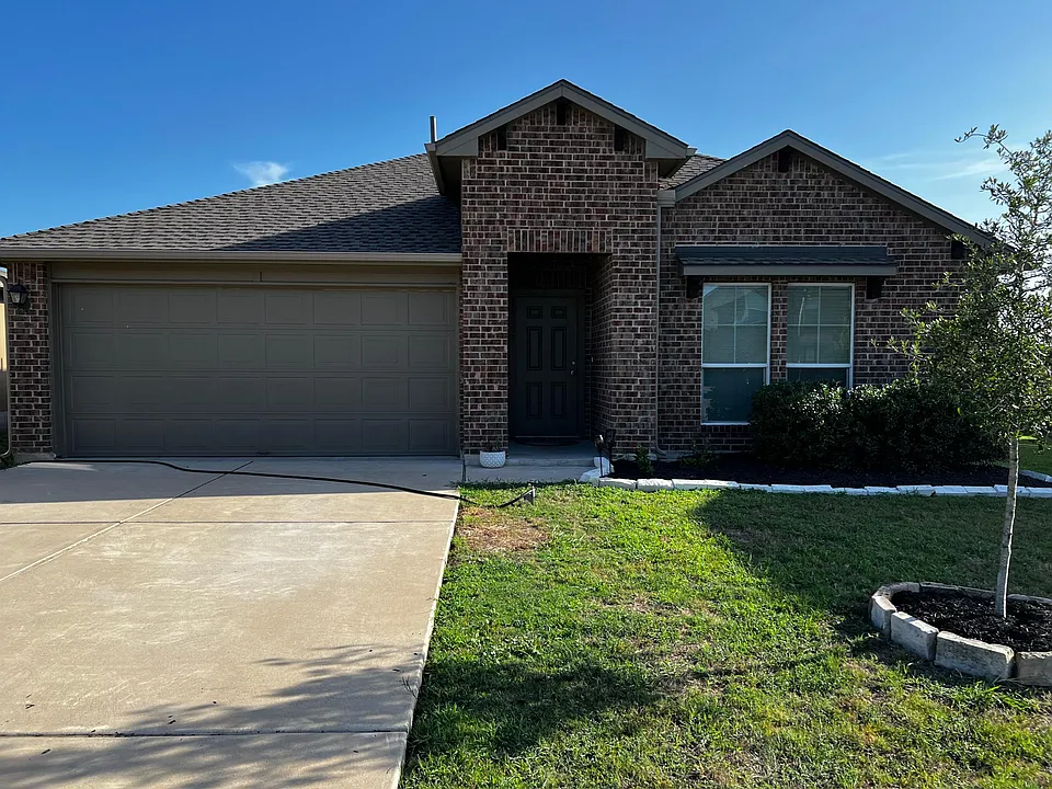 18309 Weatherby Ln