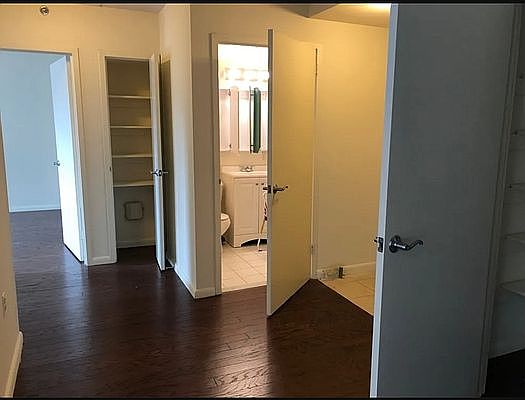 5th image of 210 E 118th St #530
