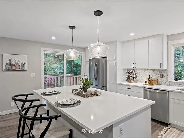 7428 2nd Dr SE — Photo 4