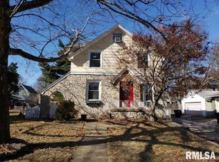 1215 N Institute Pl, Peoria, IL