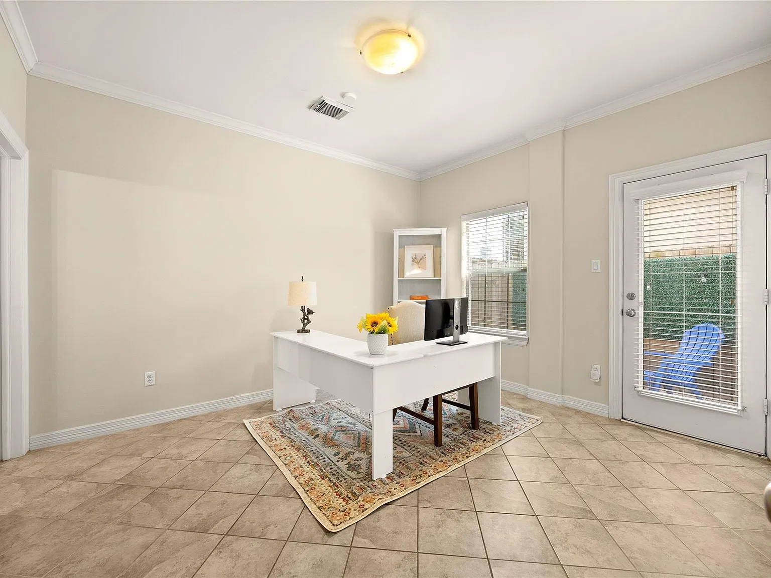 3 bed, 3.5 bath, 2180 sqft, $3,300 — Photo 3