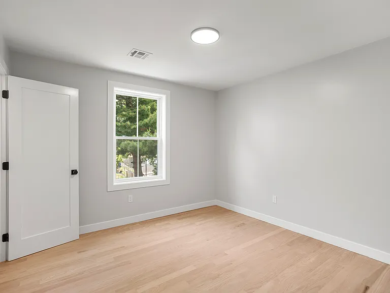 90 Berkshire St #3 — Photo 24