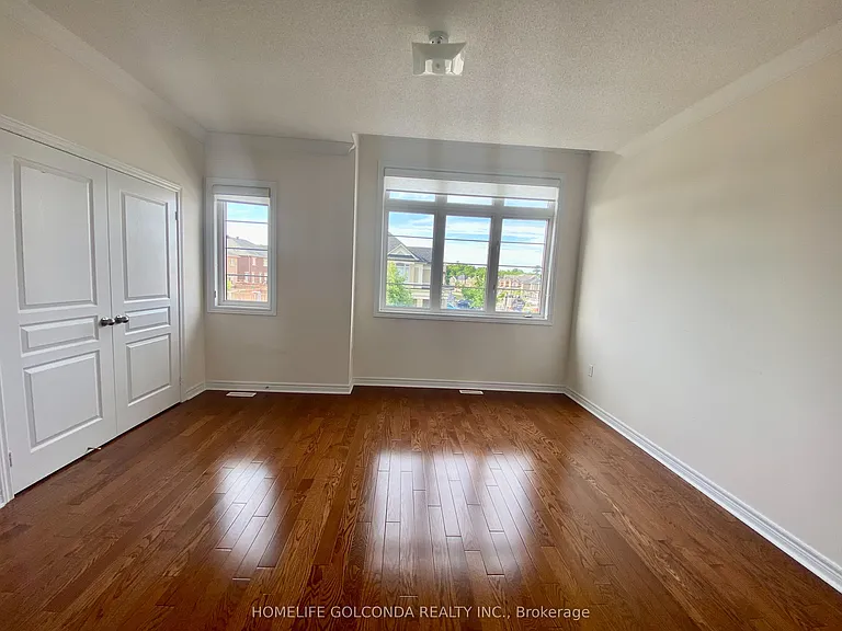 160 Chouinard Way — Photo 21