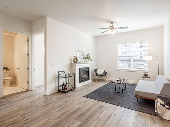 1655 C St #307