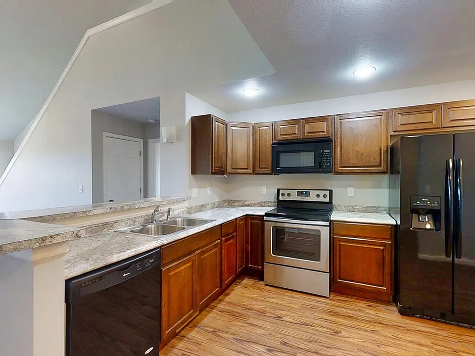 901 Cates Dr