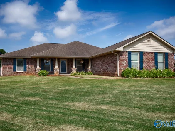 108 Brookslanding Dr, Huntsville, AL 35811