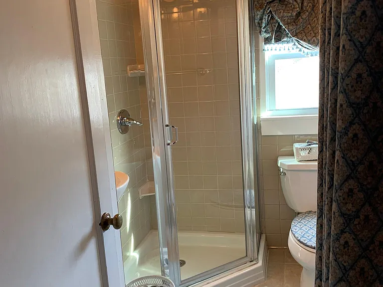 7 Kerr Ave #2 — Photo 26