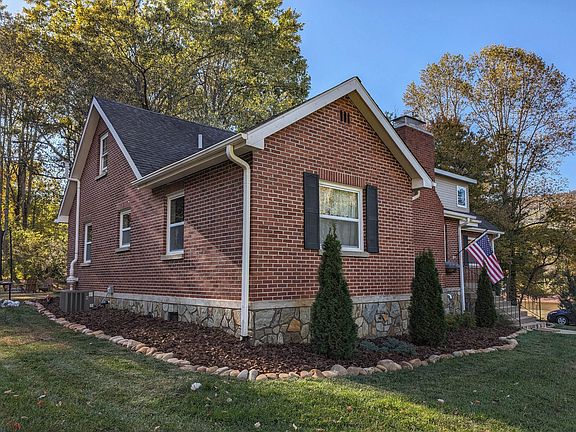 2nd image of 317 Balsam Dr