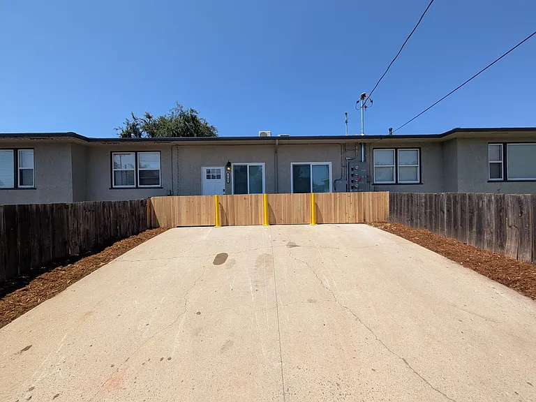 6702 Amherst St — Photo 1