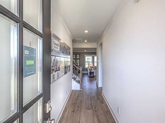 Photo of example Model Home. Selections and finishes may vary.