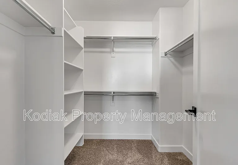3199 S Claire Ave — Photo 10