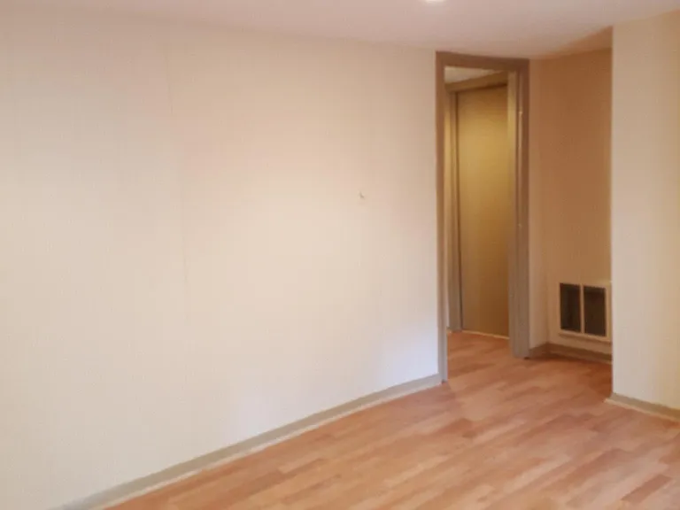 To Hallway from Living Room