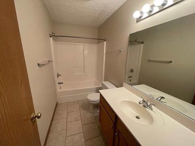 3029 Butterfield Ct — Photo 11