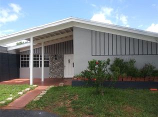 6765 Rose Dr, Hollywood, FL 33023