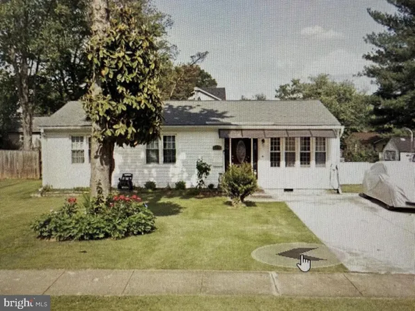 1909 Hillside Dr, Falls Church, VA 22043