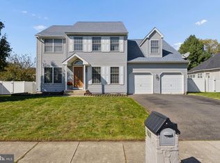 137 Tradewinds Dr, Mount Royal, NJ 08061