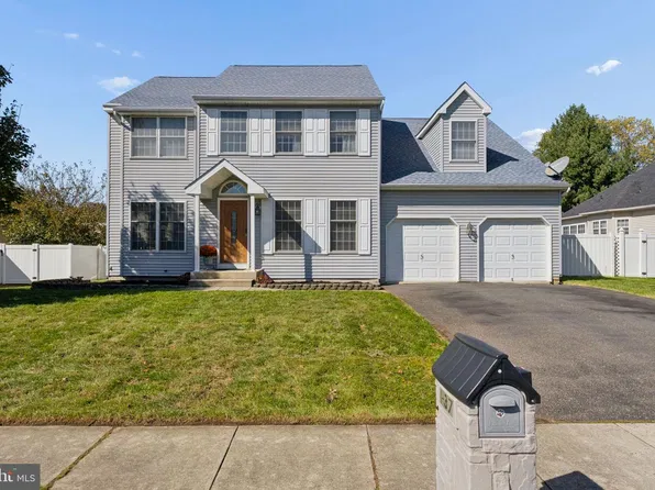 137 Tradewinds Dr, Mount Royal, NJ 08061