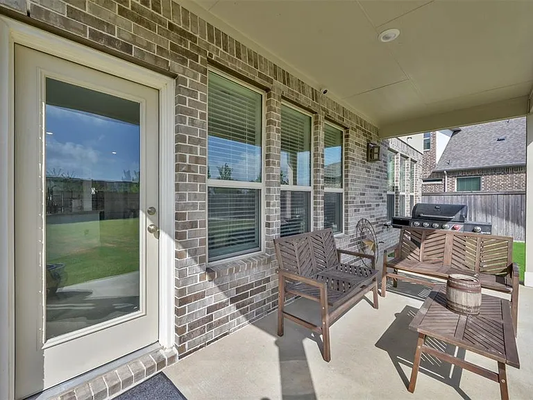 Red Buckeye Dr — Photo 18