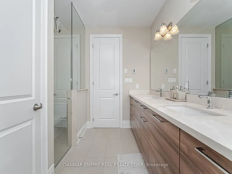 2118 Vineland Cres — Photo 27
