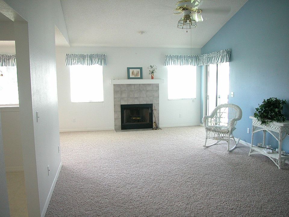 Great Room with Fireplace, Vaulted Ceilings