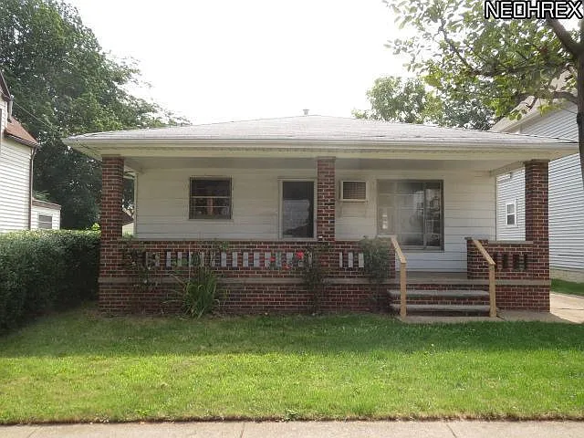 3439 W 60th St photo 1