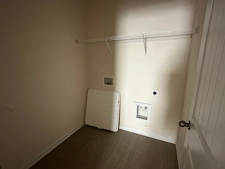 112 Bryon Ln — Photo 22