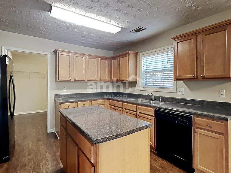 1558 Great Shoals Cir — Photo 4