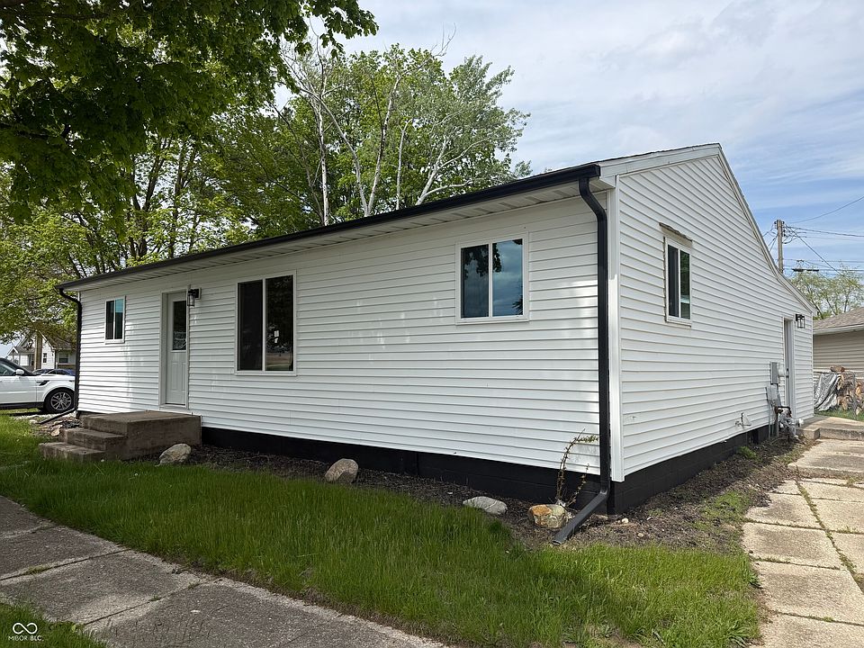 1st image of 562 Roanoke Rd