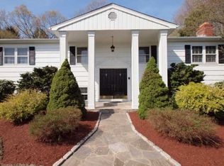 11 Elizabeth St, Shelton, CT 06484