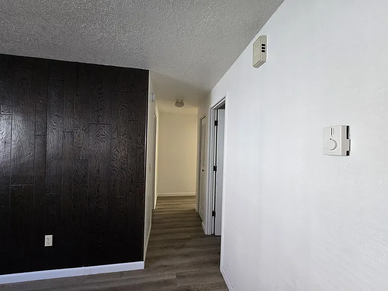 2469 NE Kerr St #6 — Photo 7